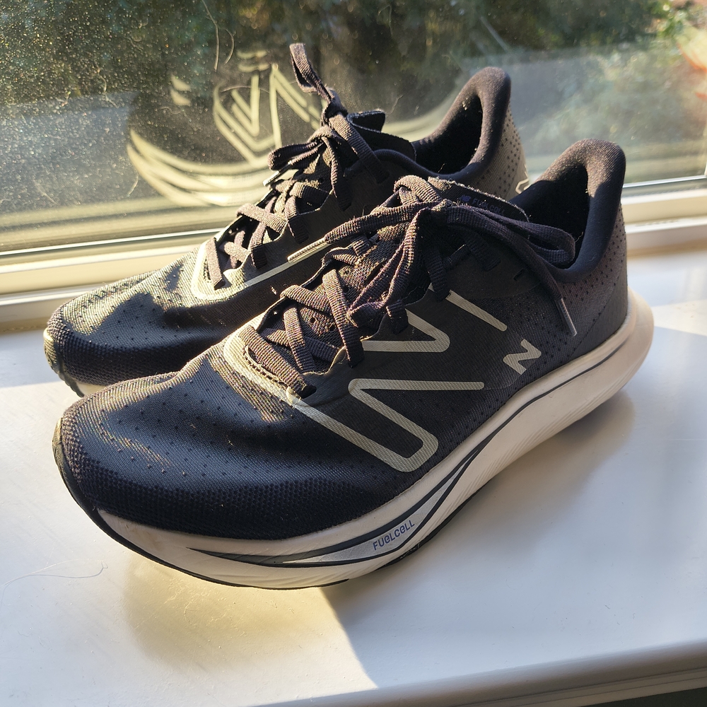 ⭐Like New⭐ New Balance Fuel Cell Women's 8 Wide
